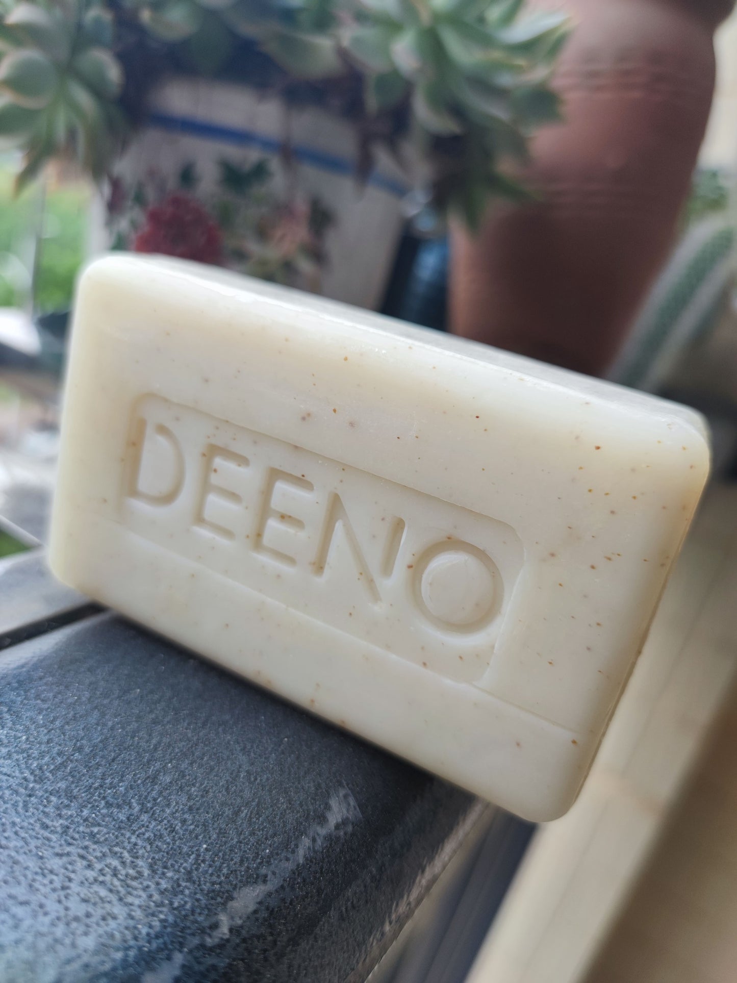 Deodorizing Soap with Deeno (Old People Smell ends here)